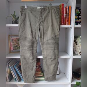 Abercrombie & Fitch Women's Low Rise Skinny Capris Moto Size Size 31 Grunge